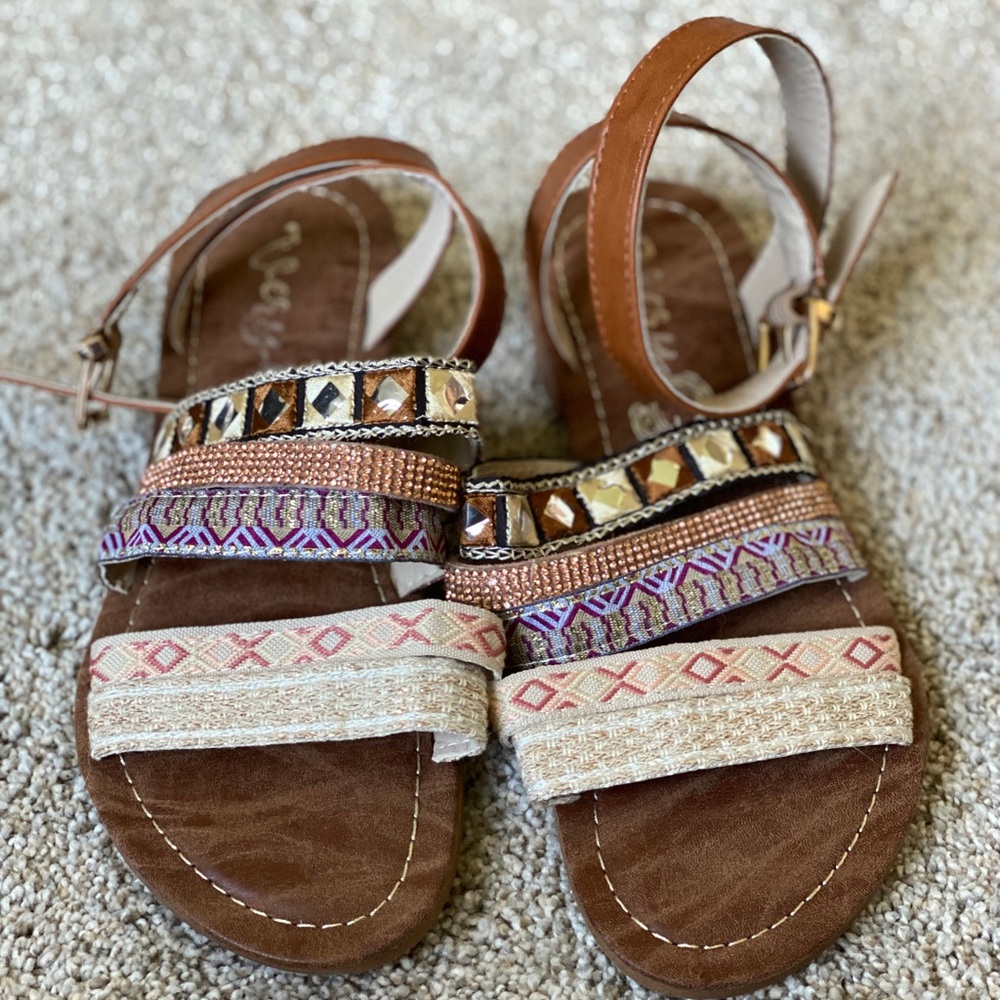 The Pulse Boutique boho sandals